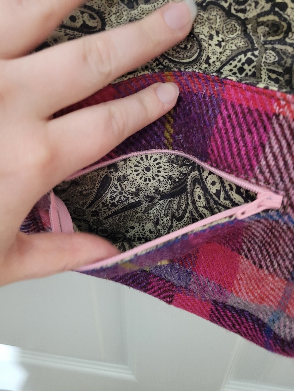 Harris Tweed Hand Woven in Scotland Wool Pink Plaid Crossbody Bag - Picture 7 of 14